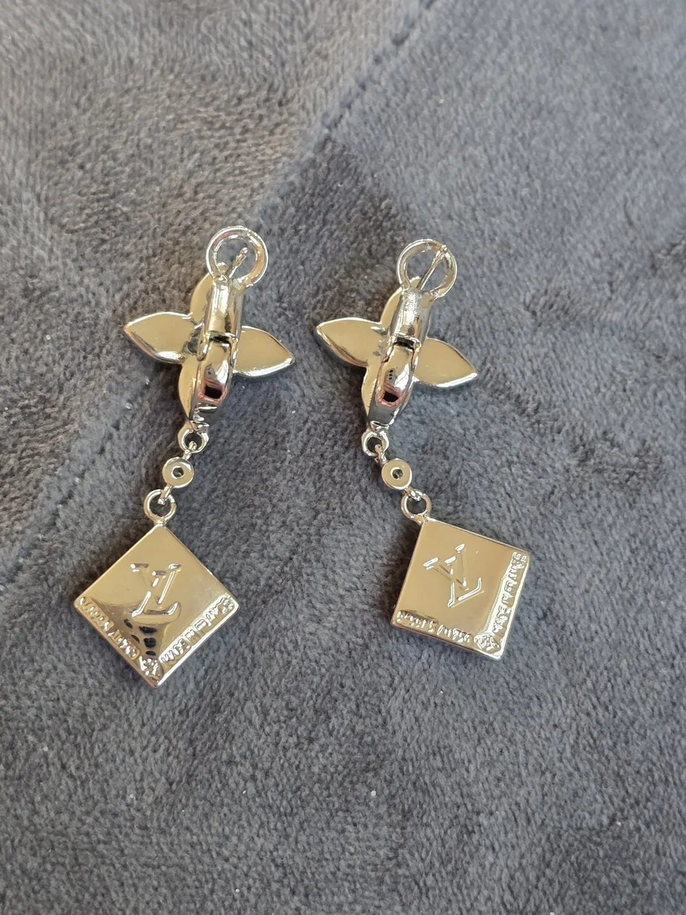 18kgp Gold-Tone Cream Floral Drop Earrings with Crystal Accents - Picture 5 of 8